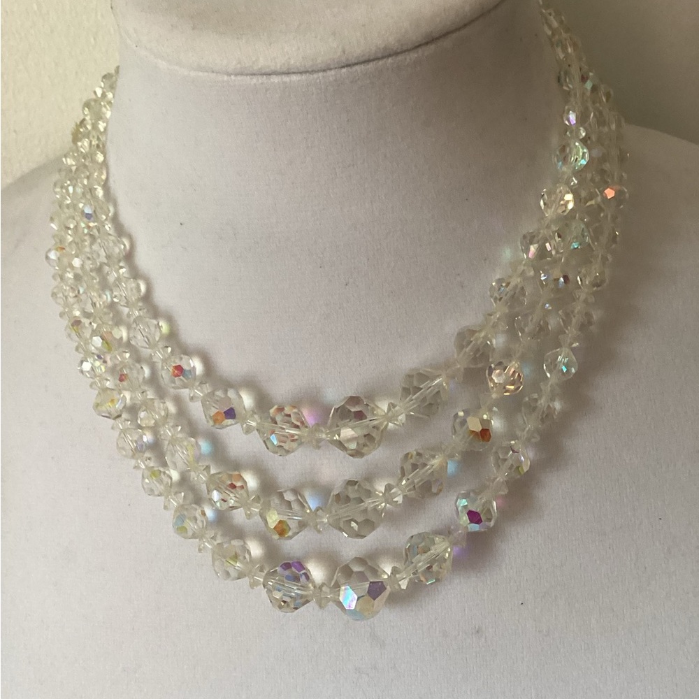 Elegant Crystal Beaded Necklace